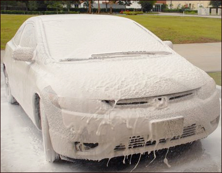 The Foam Cannon HP completely covers your vehicle in foam!